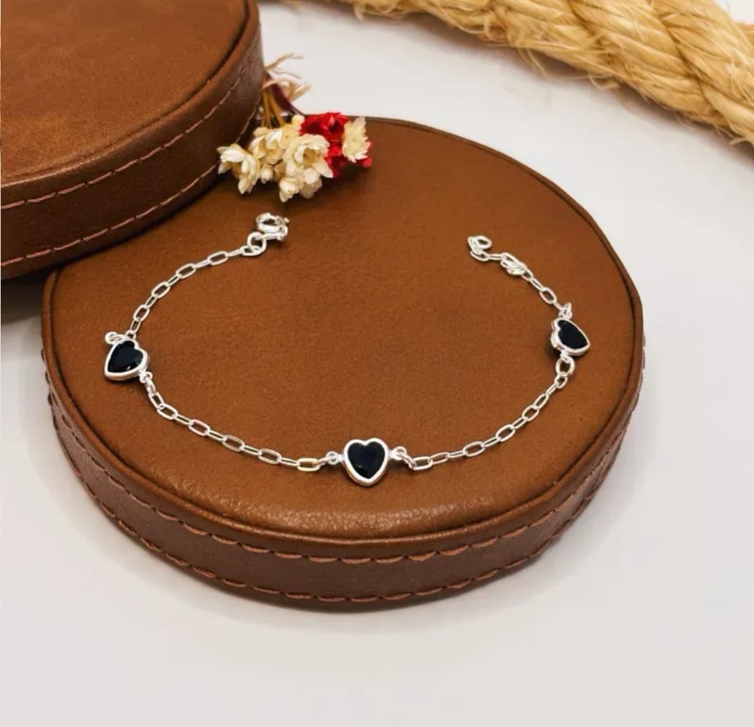 Pulseira Feminina Três Corações Zircônia Ônix Em Prata 925 em prata 925